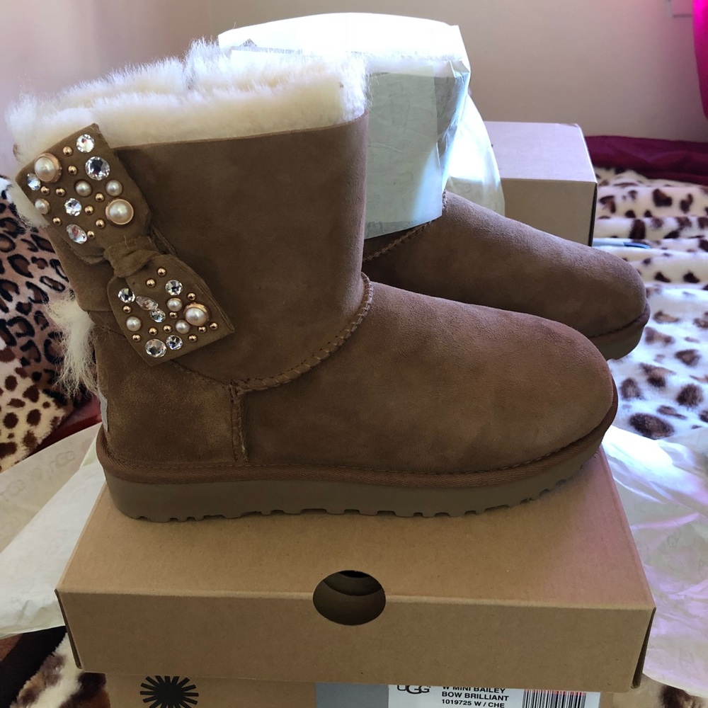 Ugg authentic chestnut with bow limited edition